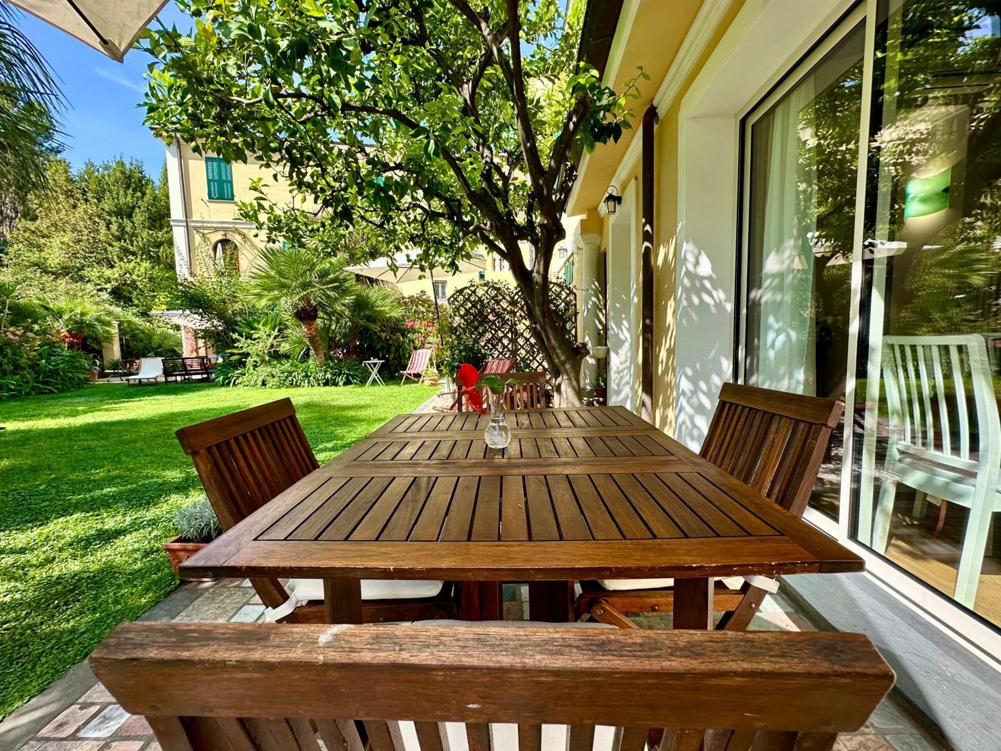 Villa Angelina Holiday Homes - Casa U.G. Vallecrosia Esterno foto